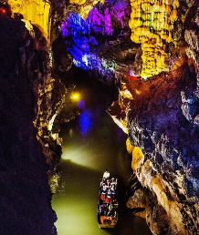 【英德連州3天】<中國(guó)瑤族第一寨南崗千年瑤寨5A連州地下河、峰林曉鎮(zhèn)賞花海筆架山千谷溪大瀑布>