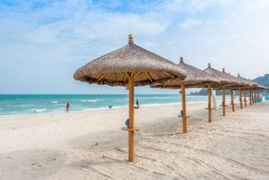 【五鉆版 三亞逍遙.爸媽樂(lè)】<南山、大小洞天、檳榔谷、天涯海角、西島、亞龍灣沙灘>4天晚對(duì)晚