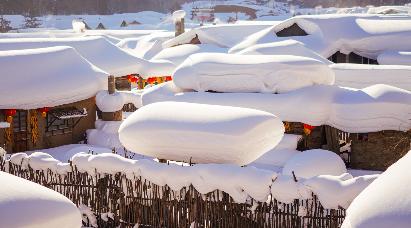 【A1北國(guó)奇夢(mèng) 冬趣雪鄉(xiāng)雙飛5日】中國(guó)雪鄉(xiāng)·牡丹江·亞布力滑雪場(chǎng)·冬釣體驗(yàn)·楓葉小鎮(zhèn)·渤海傳奇歌舞秀