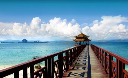 【尊貴之旅】<天涯海角、南山、蜈支洲島、帆船出海、海昌夢(mèng)幻海洋不夜城、呀諾達(dá)>雙飛四天游